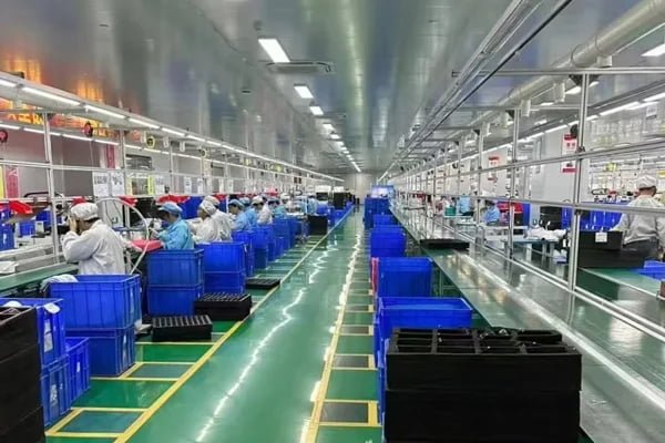 Anti-fog lens coating facility